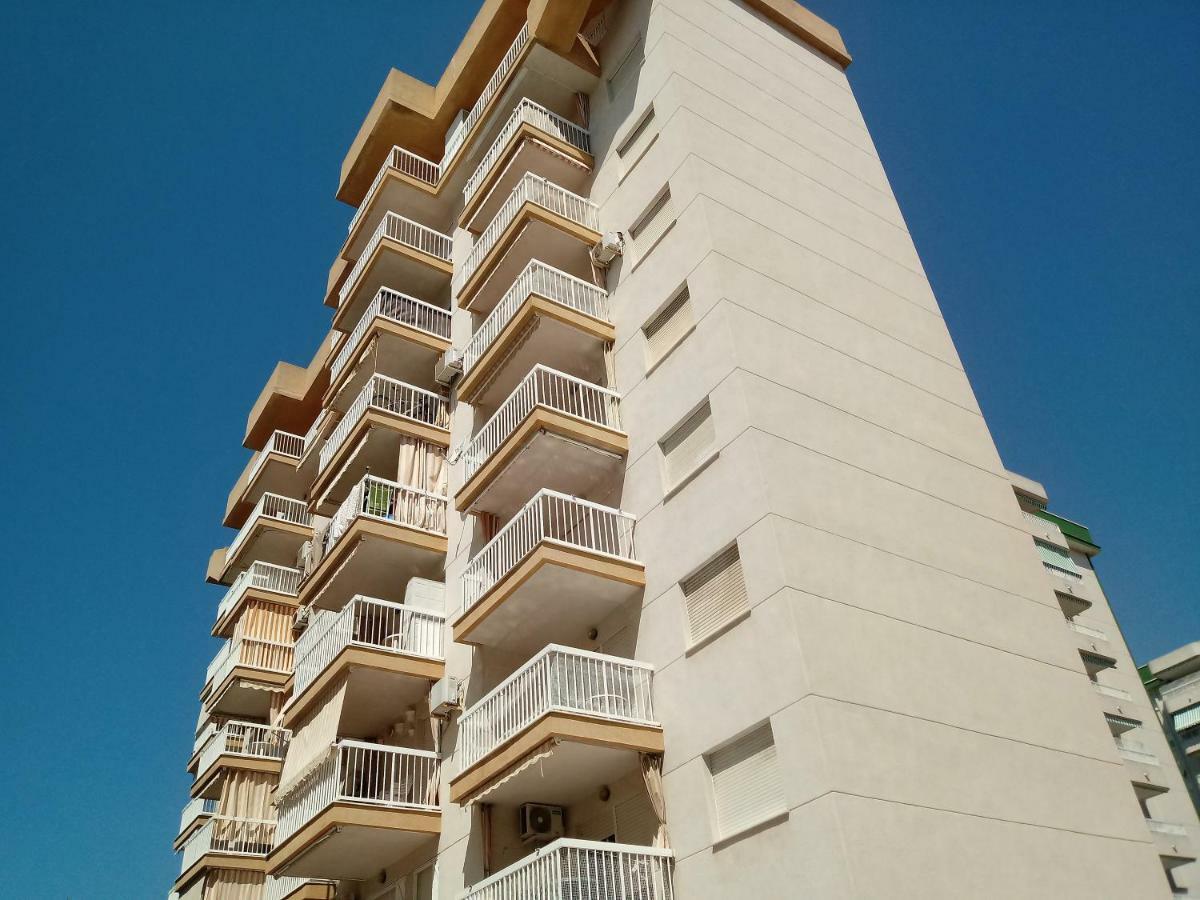 Apartamentos Gandia Grau Y Playa 3000 Εξωτερικό φωτογραφία